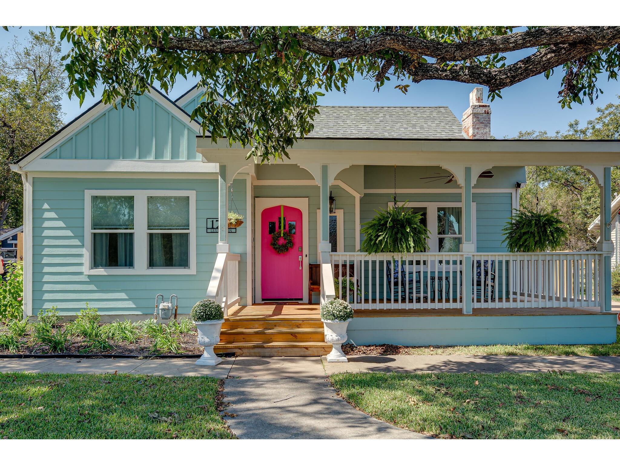 1709 Lexington St Property Photo 1
