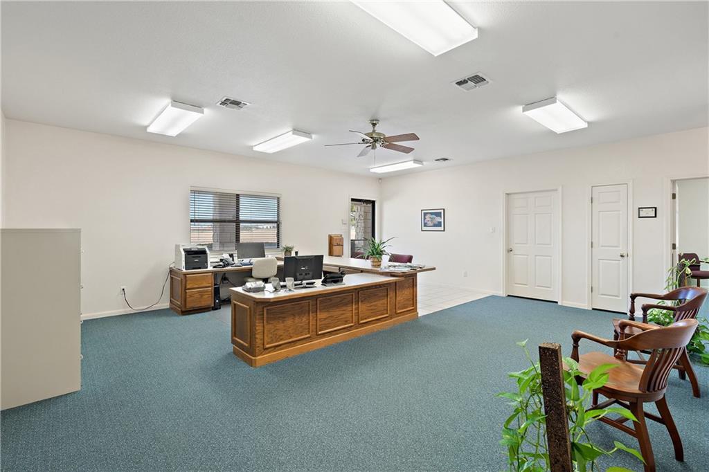 409 Mallard Ln Property Photo 8
