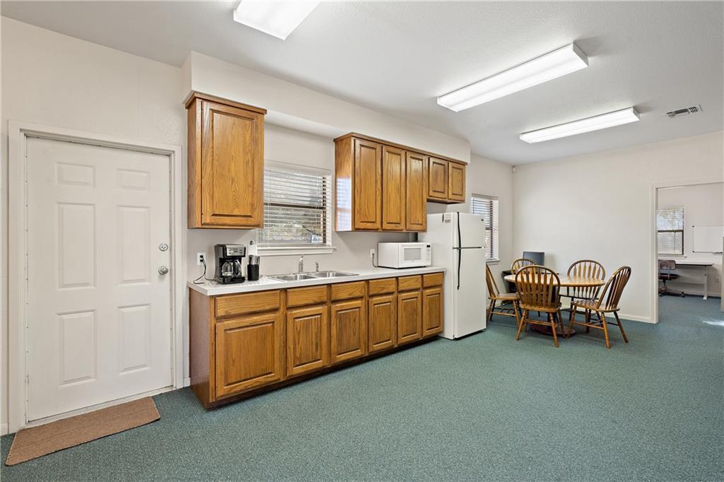 409 Mallard Ln Property Photo 16