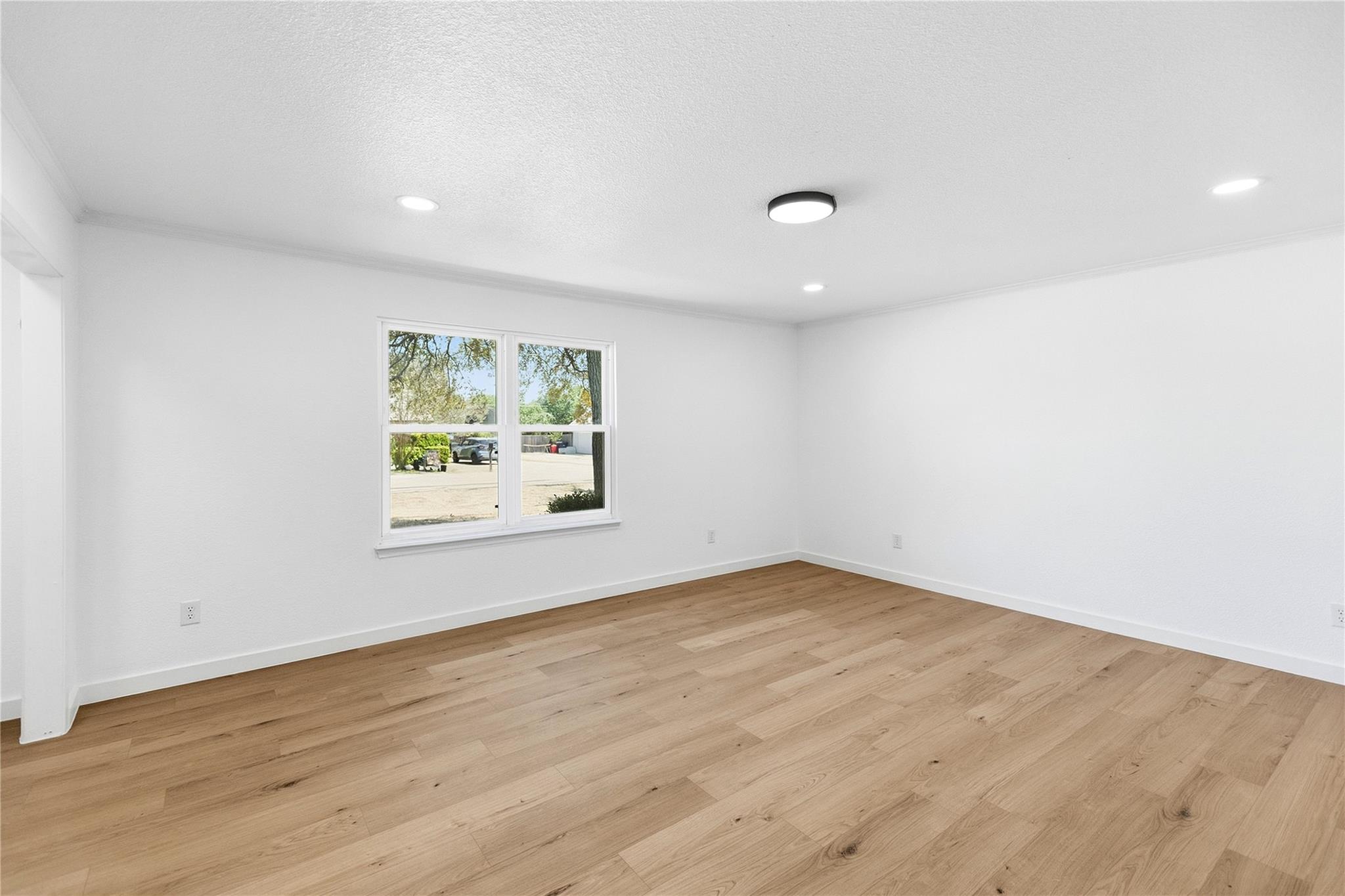 1903 S West Dr Property Photo 21