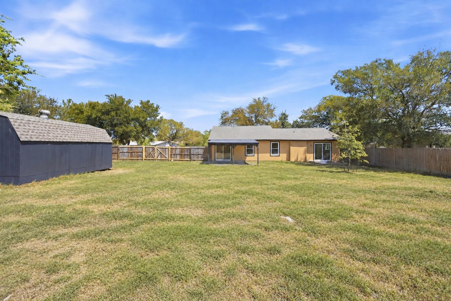 1903 S West Dr Property Photo 33