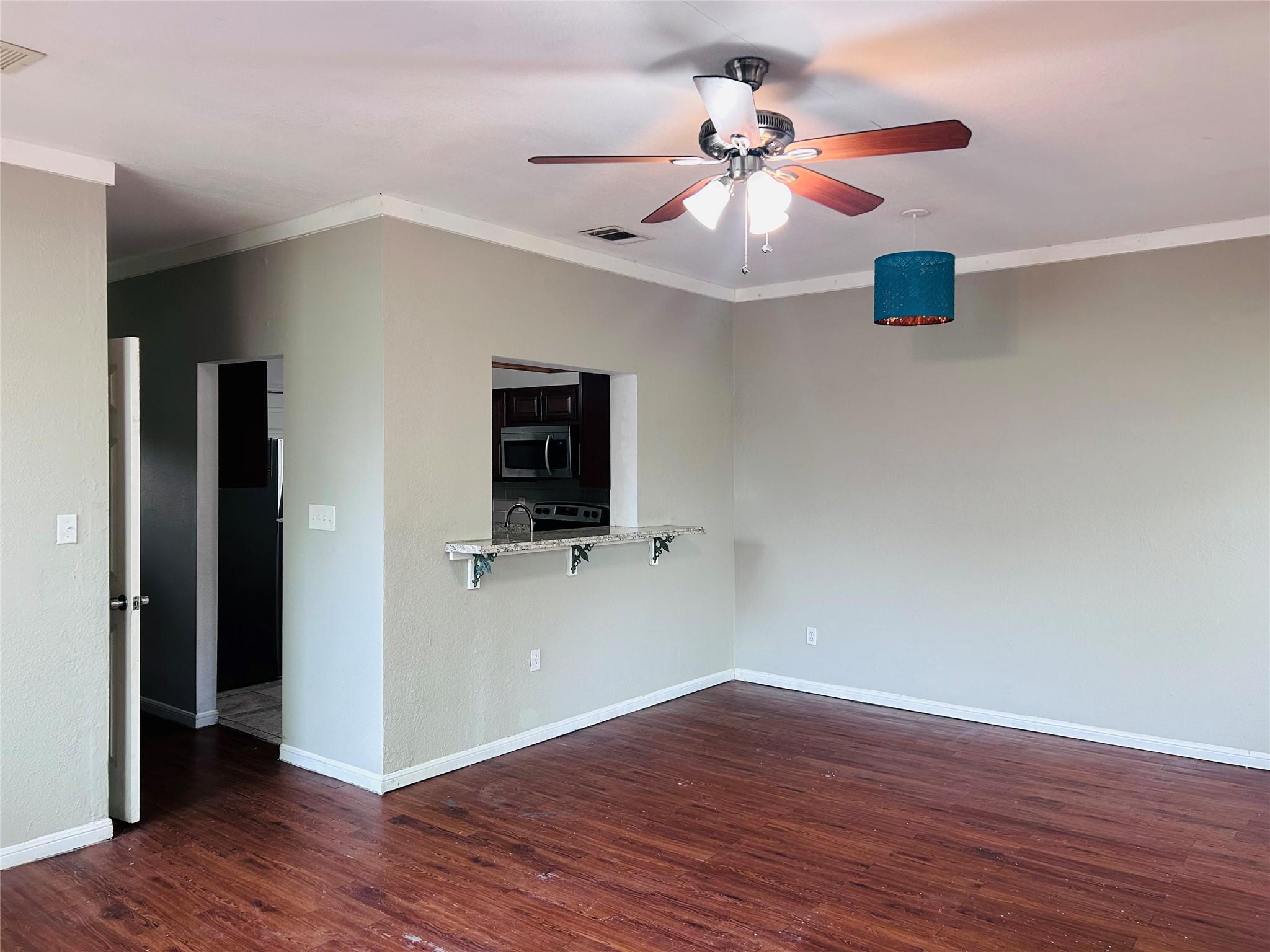 5708 Spring Meadow Rd #b Property Photo 4