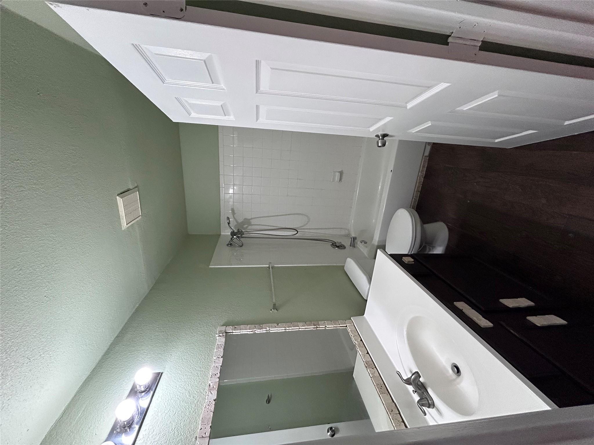 5708 Spring Meadow Rd #b Property Photo 13