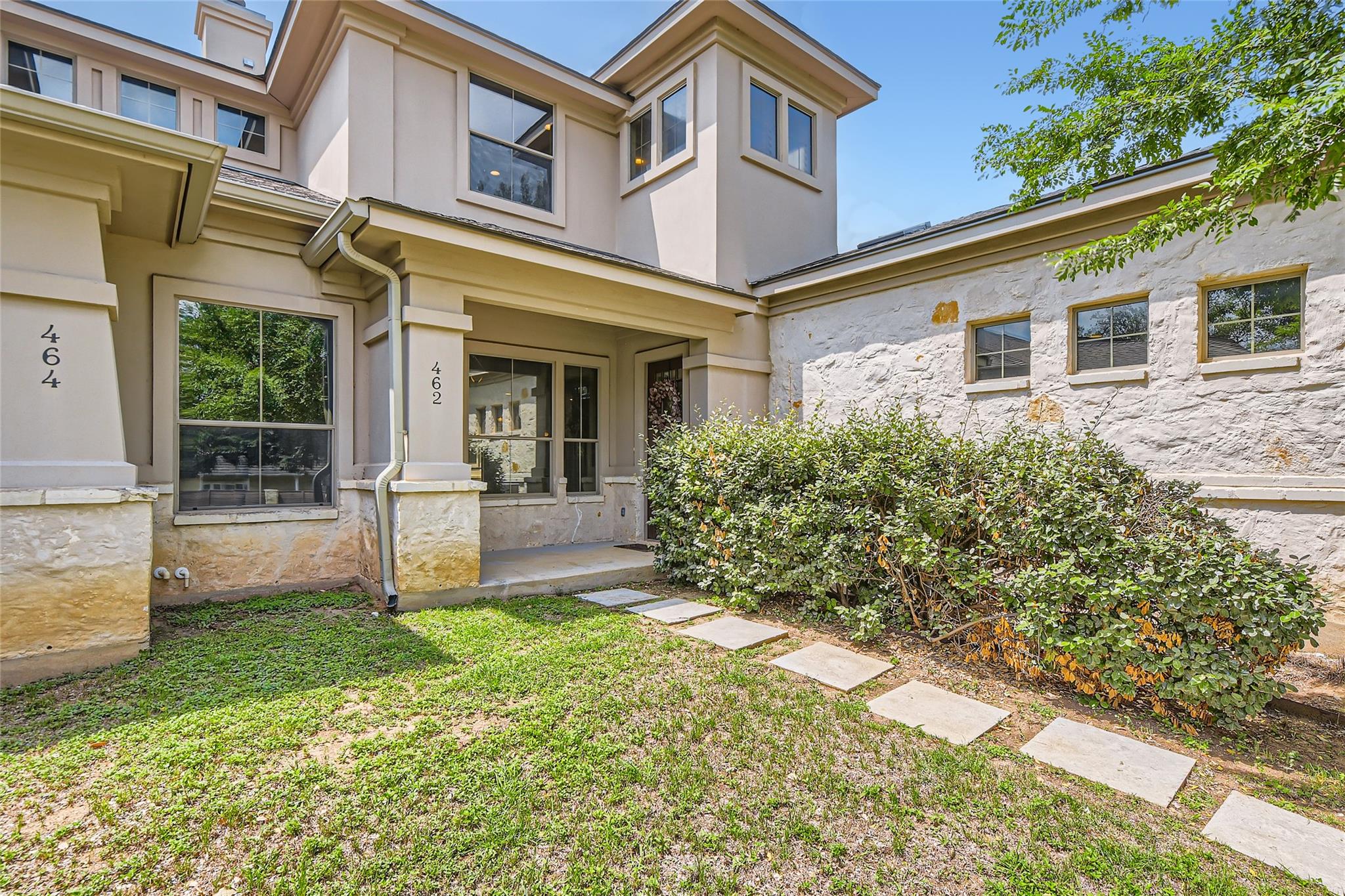 462 Stagecoach Trl Property Photo 1
