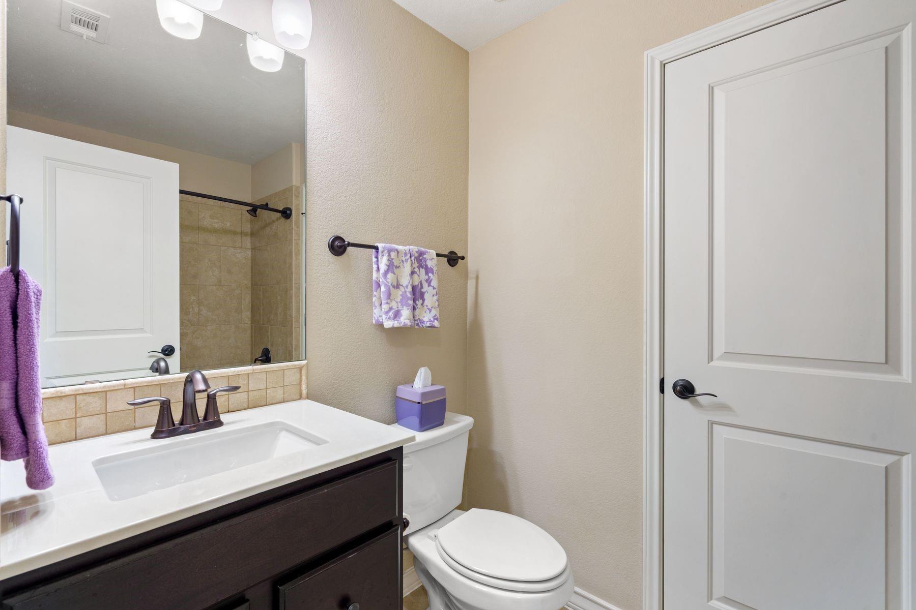 1005 Highknoll Ln Property Photo 29