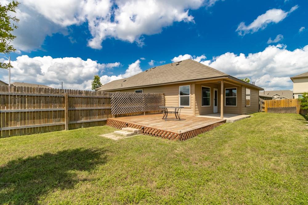 1411 Elbe St Property Photo 28