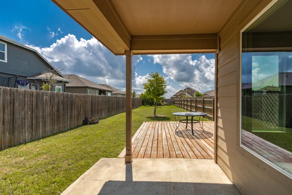 1411 Elbe St Property Photo 29