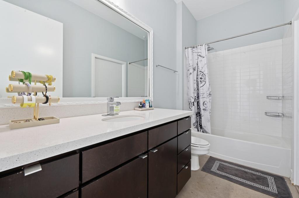 507 Sabine St #505 Property Photo 23