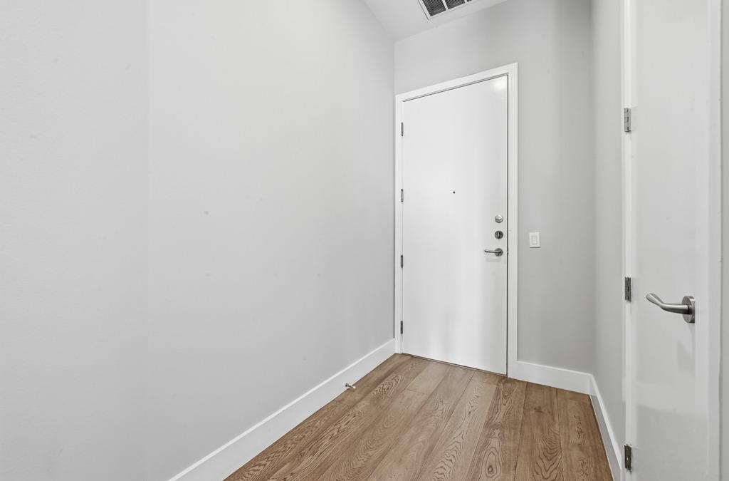507 Sabine St #505 Property Photo 26
