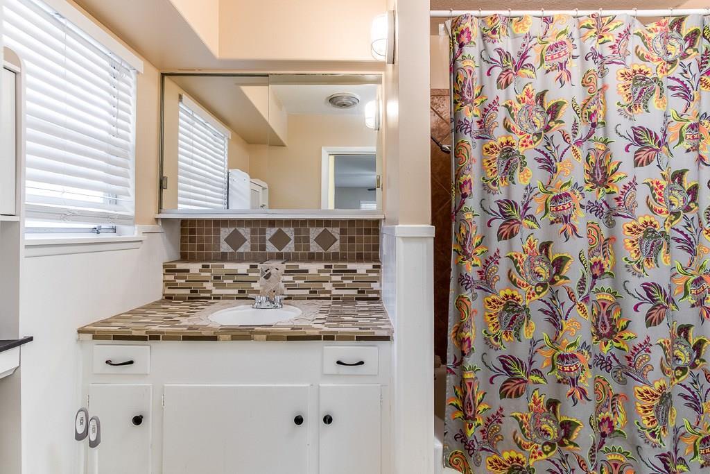 2802 St Edwards Cir #b Property Photo 8