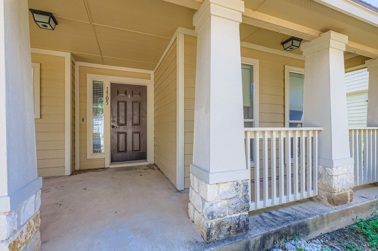 1705 Lost Maples Loop Property Photo 4