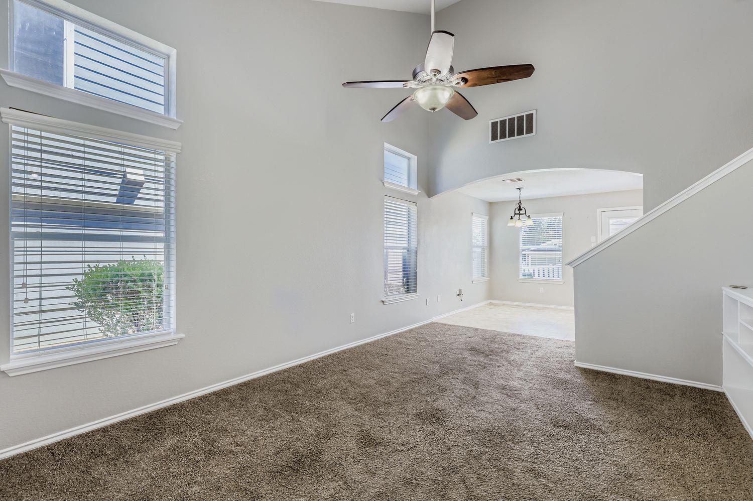 1705 Lost Maples Loop Property Photo 5