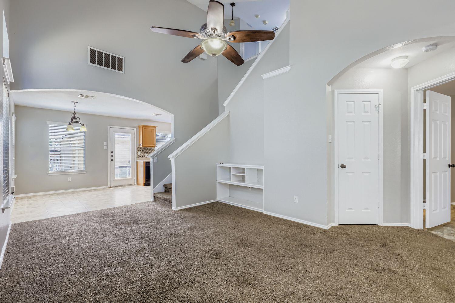 1705 Lost Maples Loop Property Photo 6