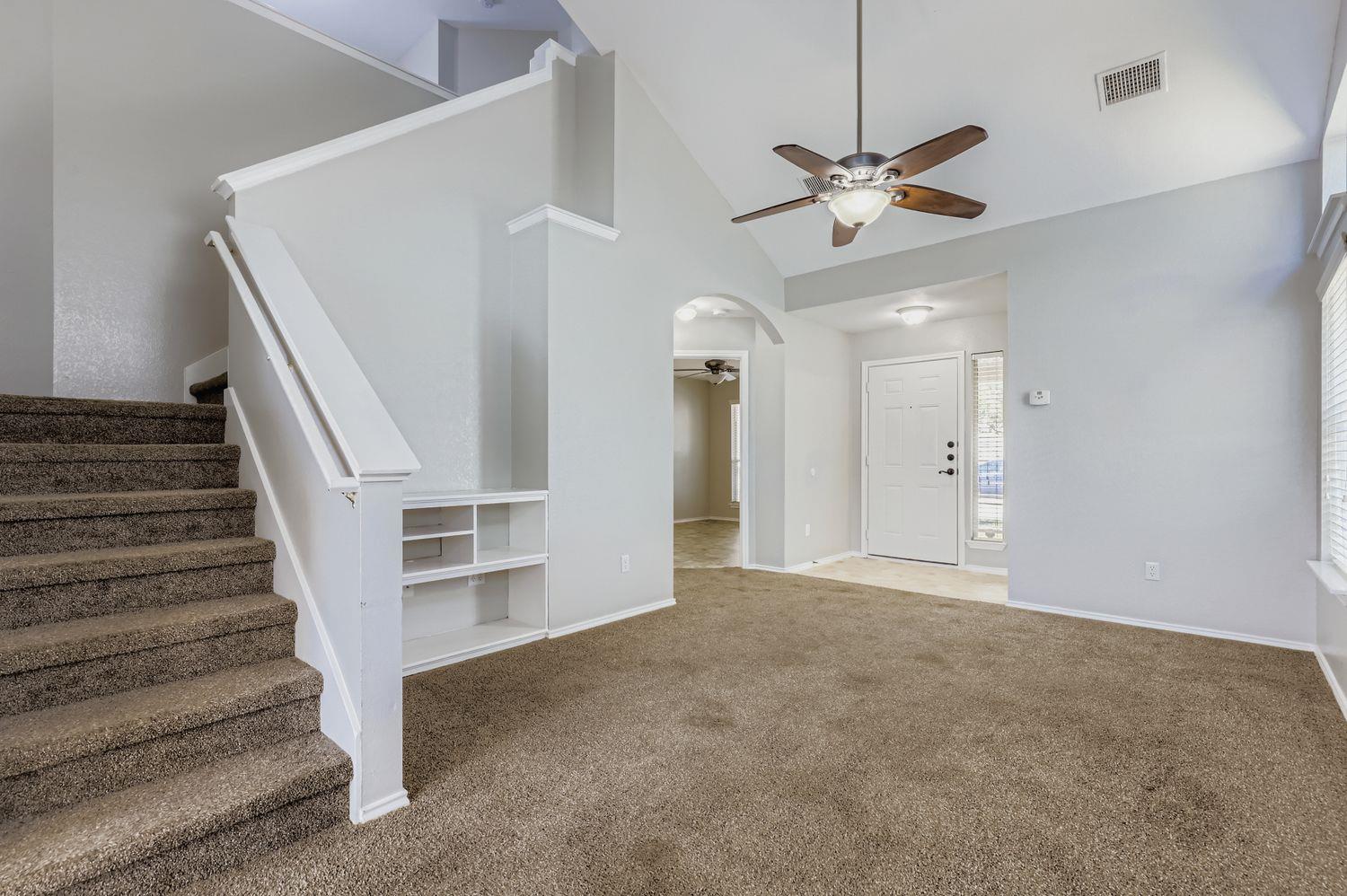 1705 Lost Maples Loop Property Photo 7