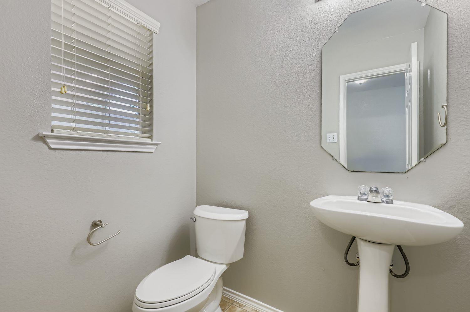 1705 Lost Maples Loop Property Photo 17