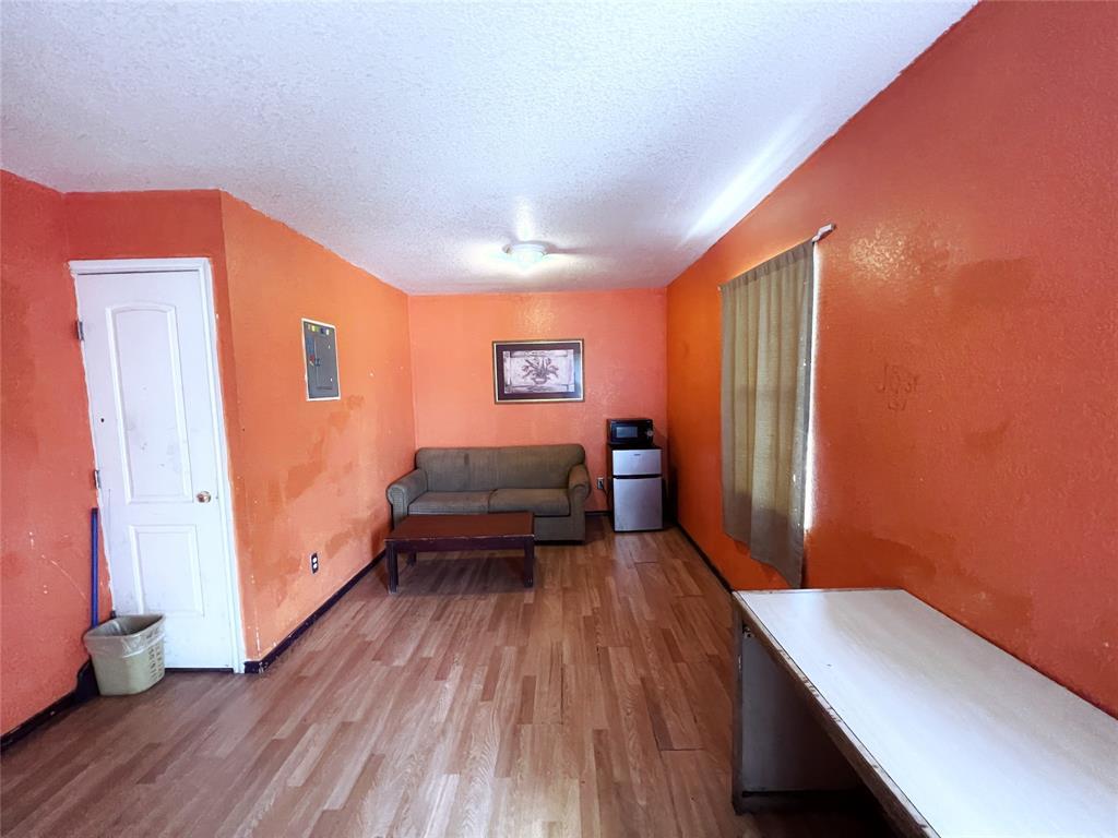 1010 Root Ave Property Photo 13