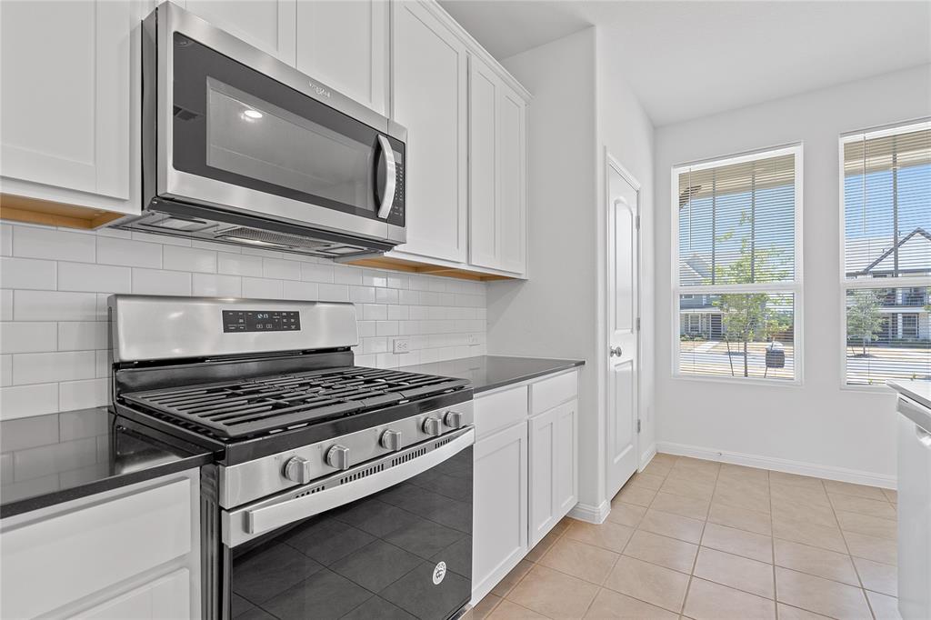 2513 Acoma Ln Property Photo 12