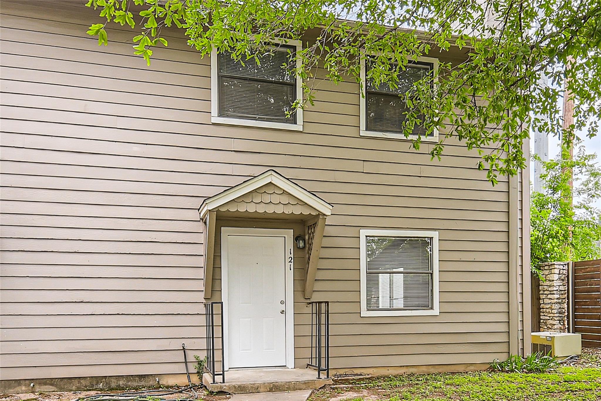 5616 Emerald Forest Dr #121 Property Photo 3