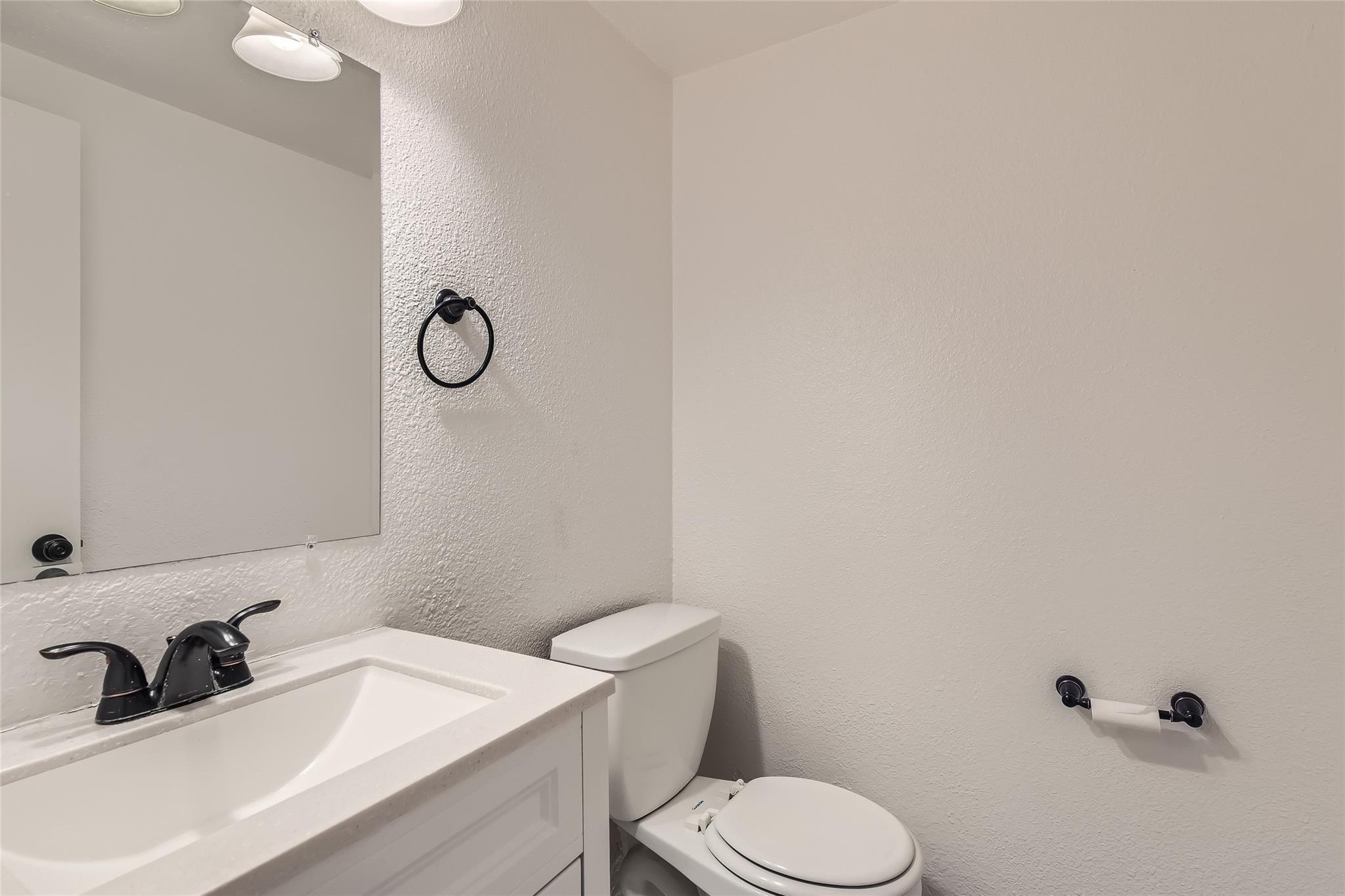 5616 Emerald Forest Dr #121 Property Photo 9