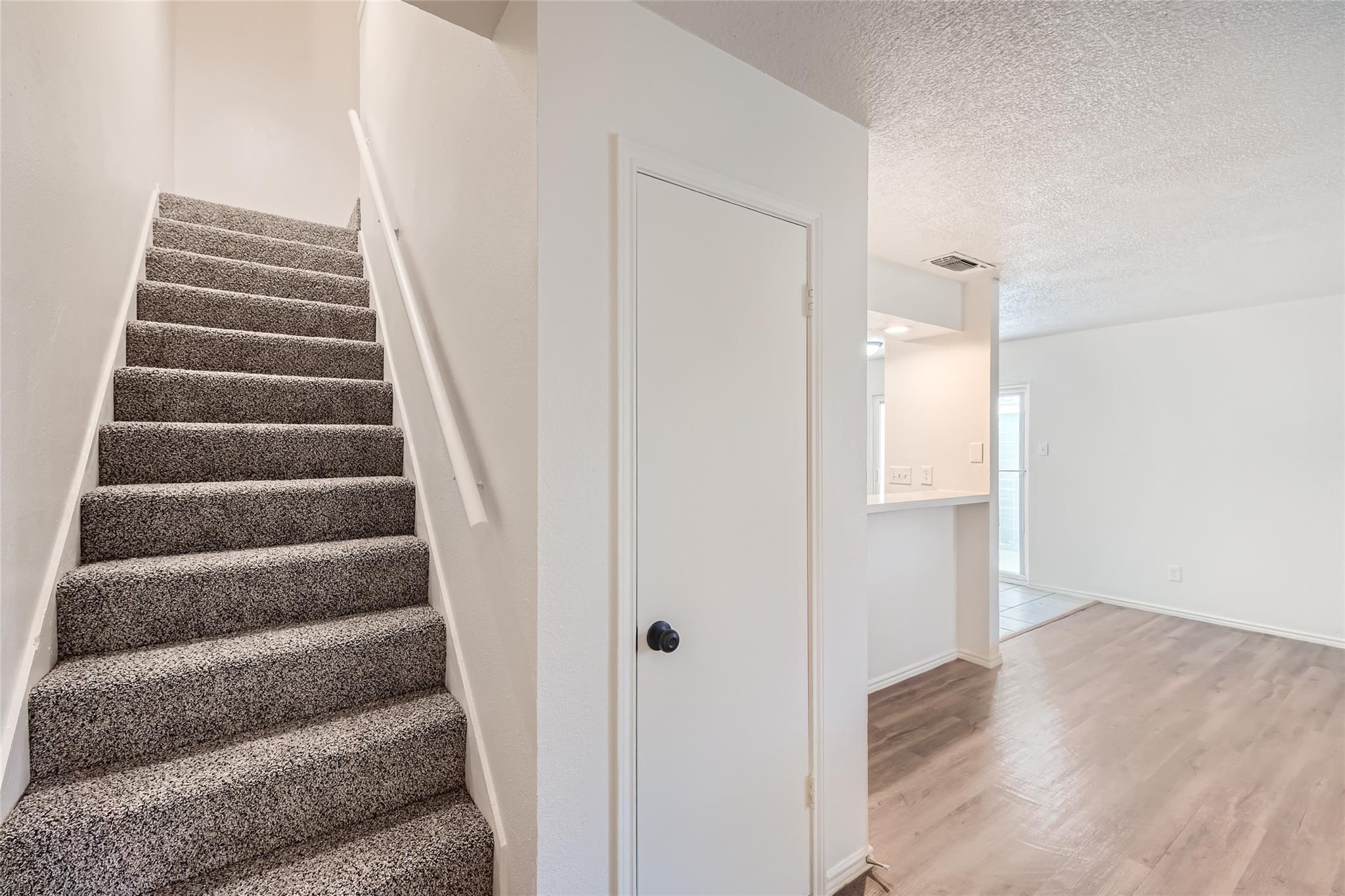 5616 Emerald Forest Dr #121 Property Photo 14