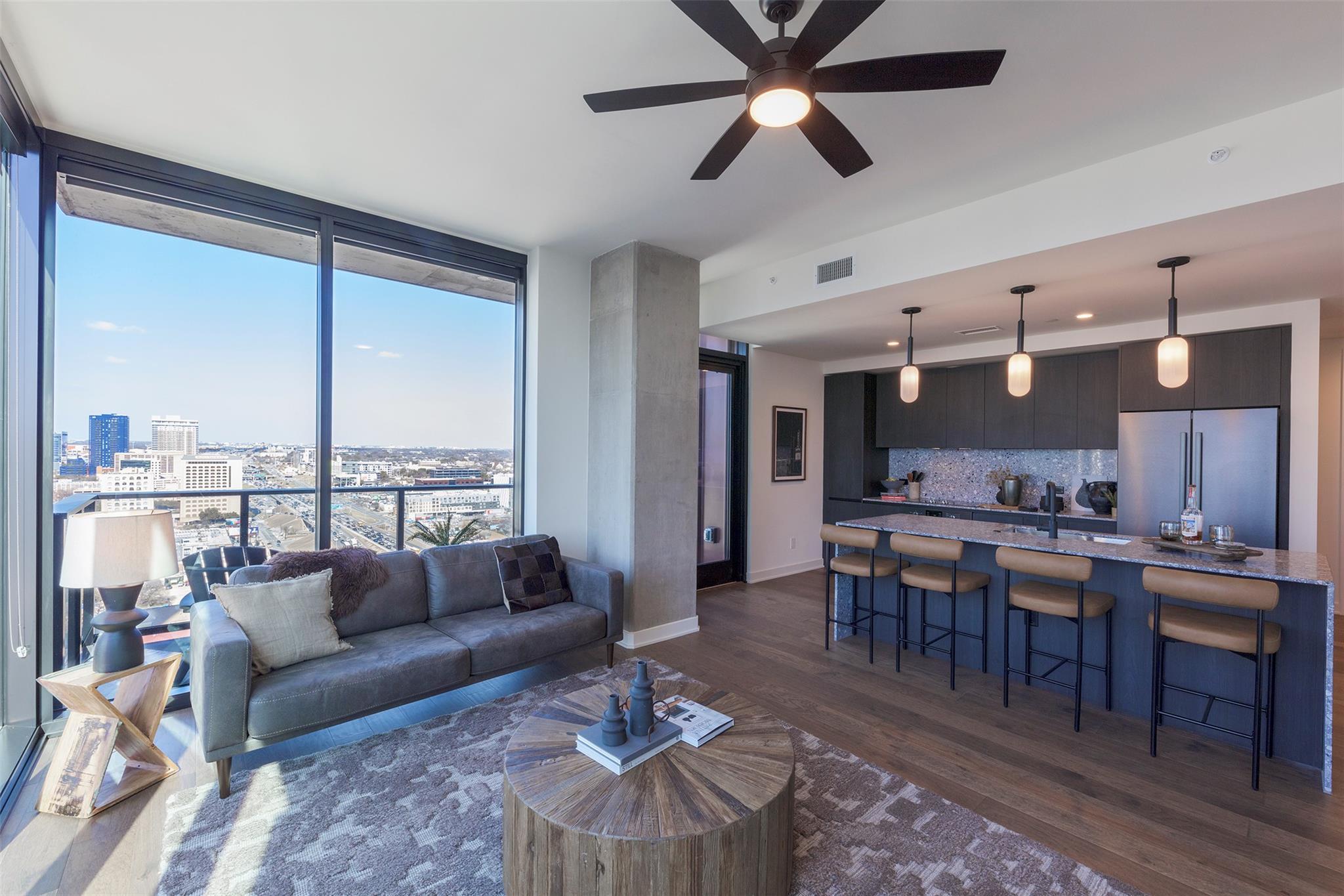 84 E East Ave 2301 Property Photo 4