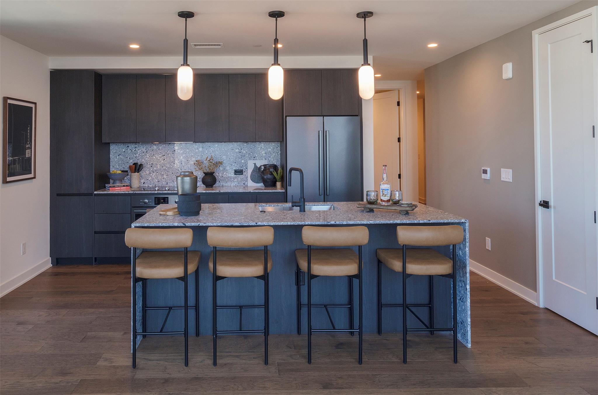 84 E East Ave 2301 Property Photo 5