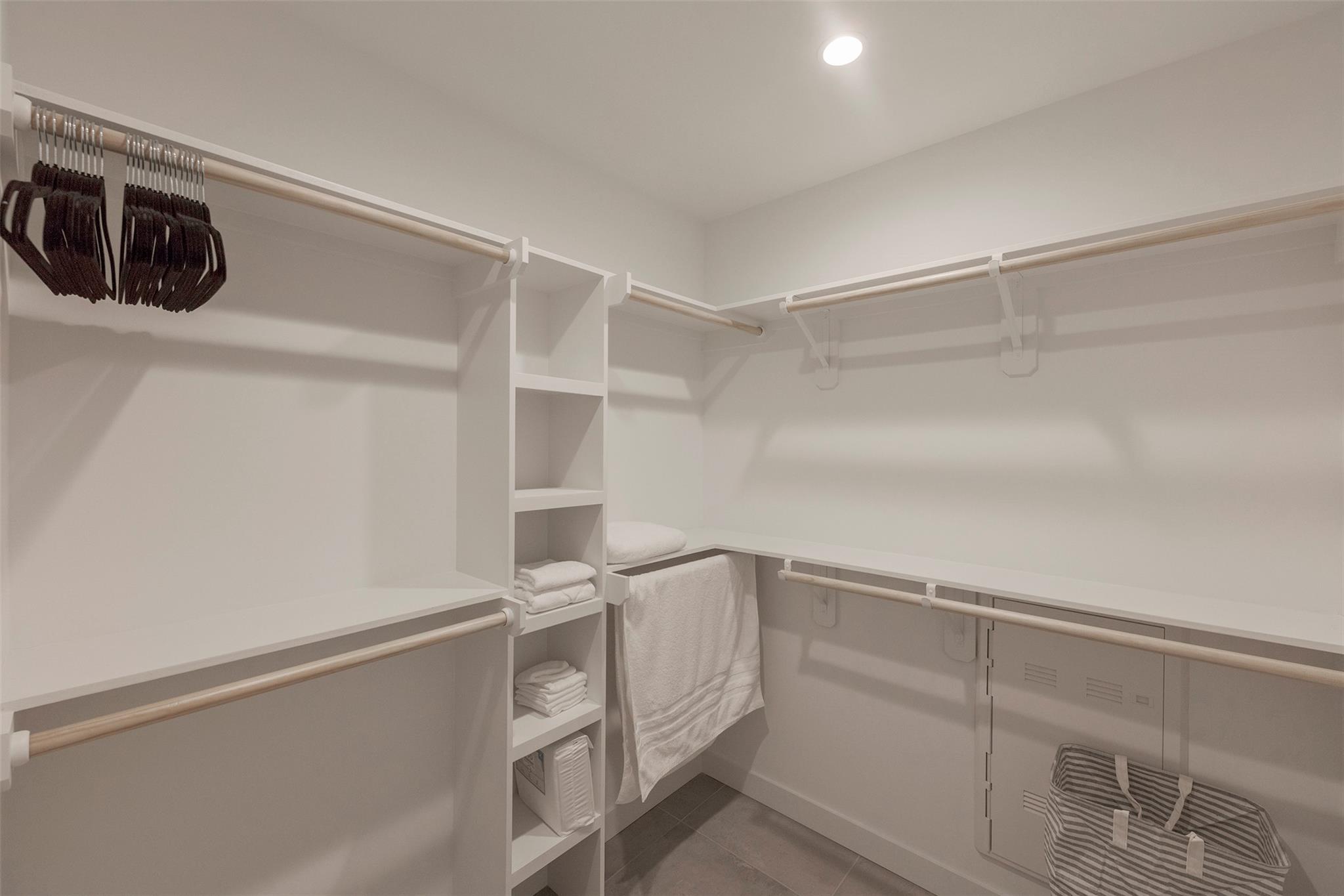 84 E East Ave 2301 Property Photo 13