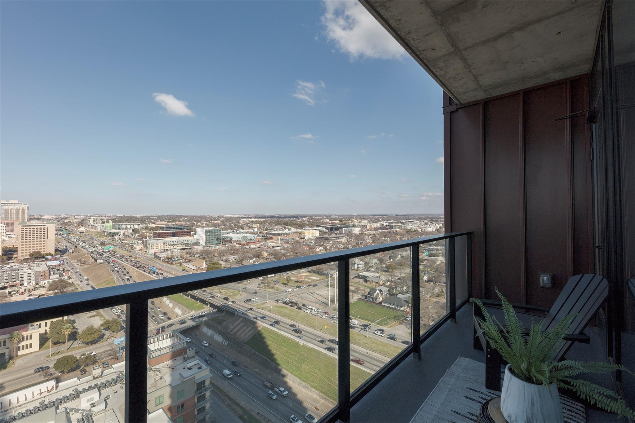 84 E East Ave 2301 Property Photo 21