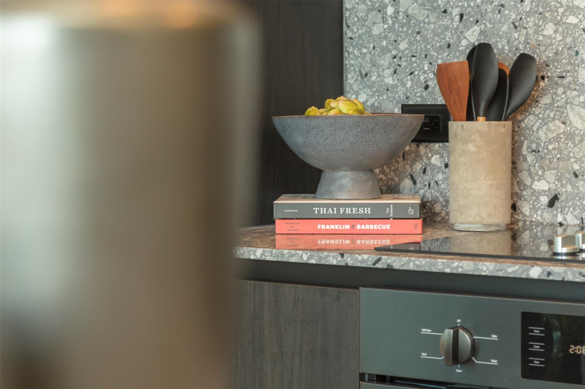 84 E East Ave 2301 Property Photo 25