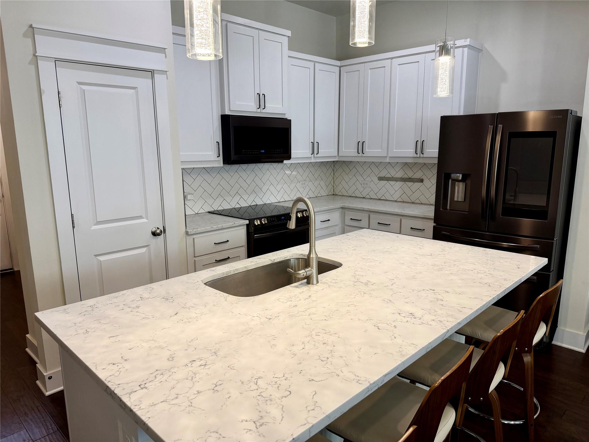 13501 Metric Blvd #45 Property Photo 2