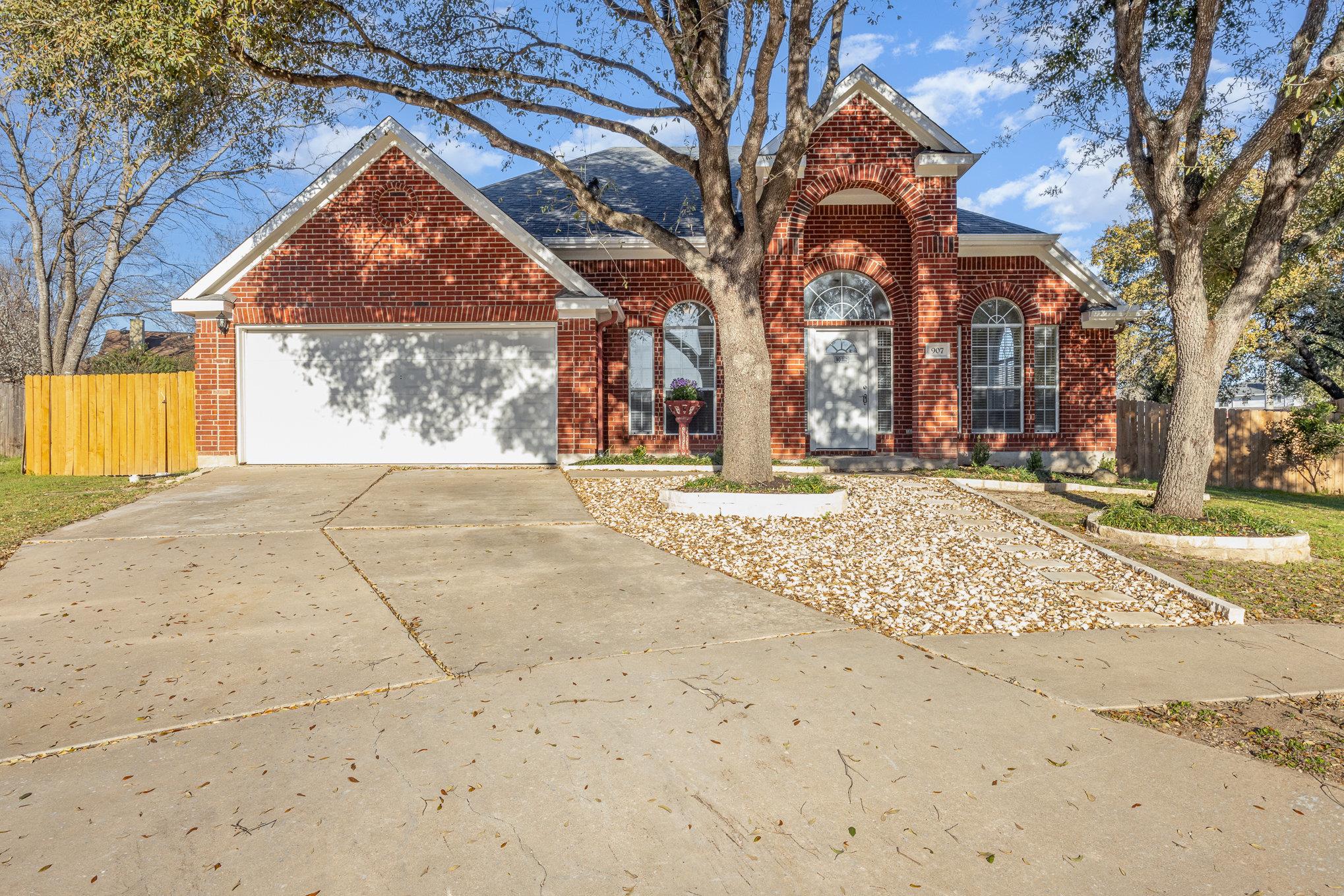 907 Princeton Cv Property Photo