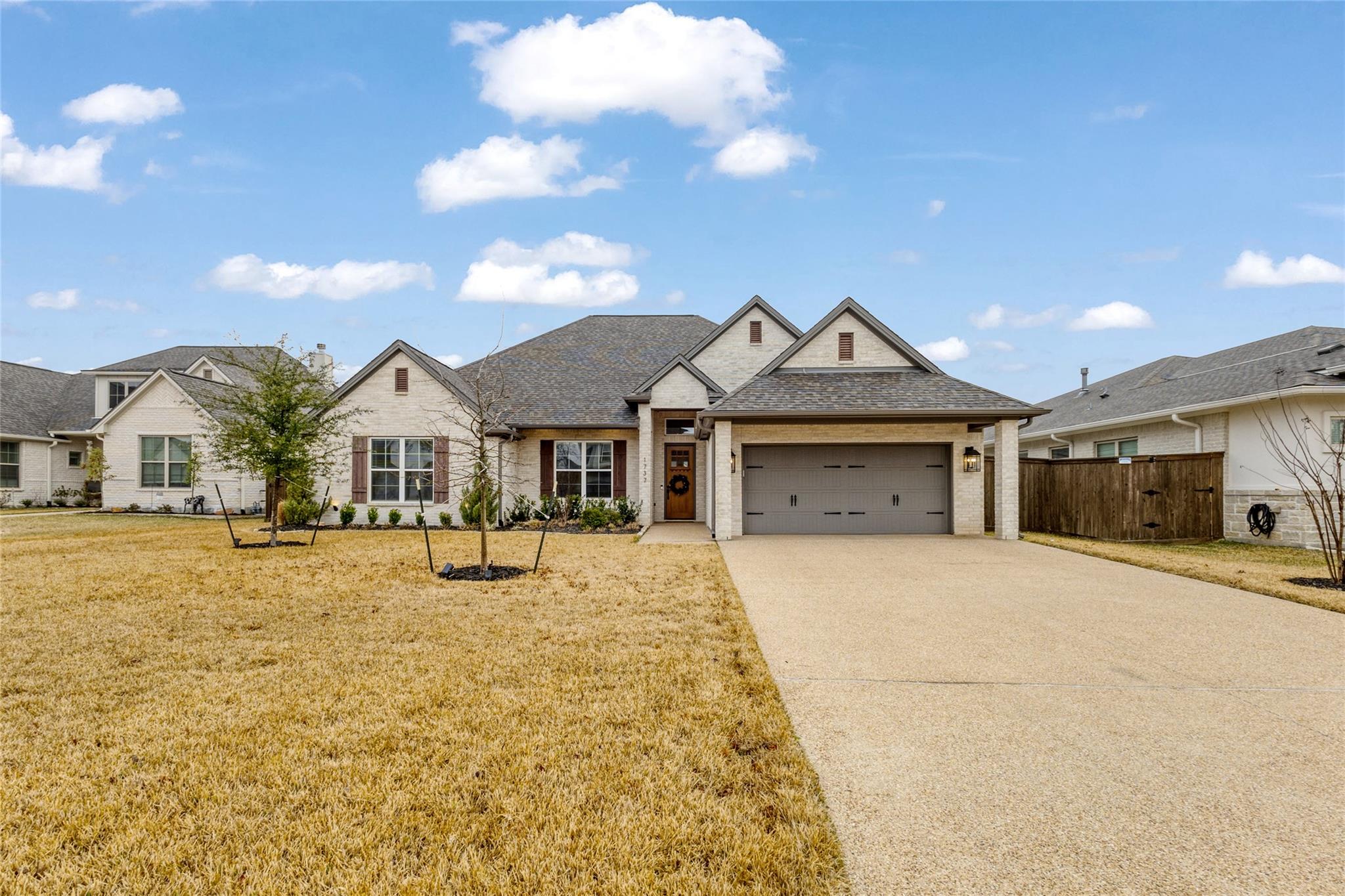 1737 Kerr Valley Ln Property Photo