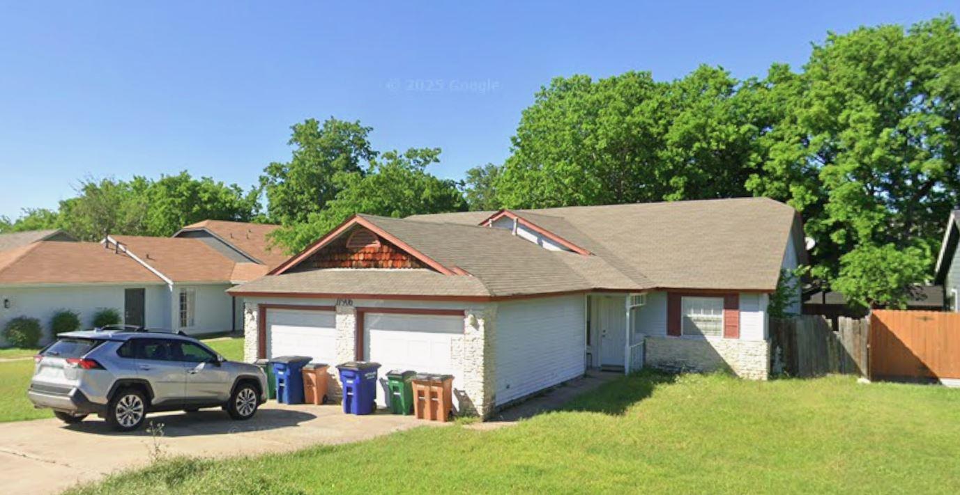 11906 Sunhillow Bnd #b Property Photo 1
