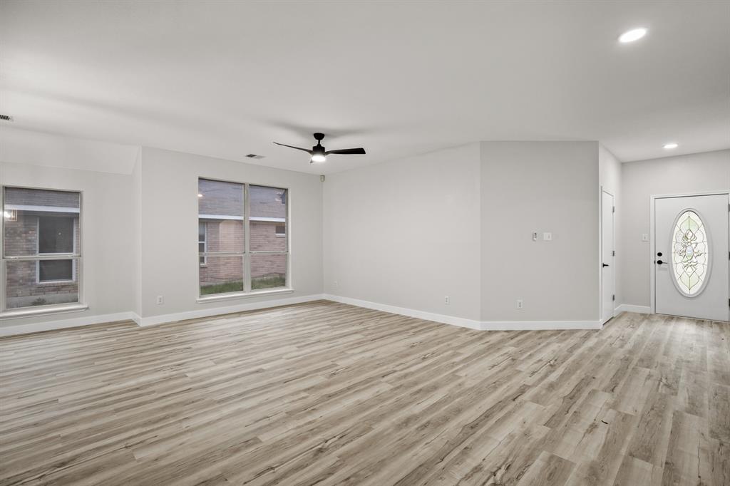 2931 Flower Hill Dr Property Photo 5