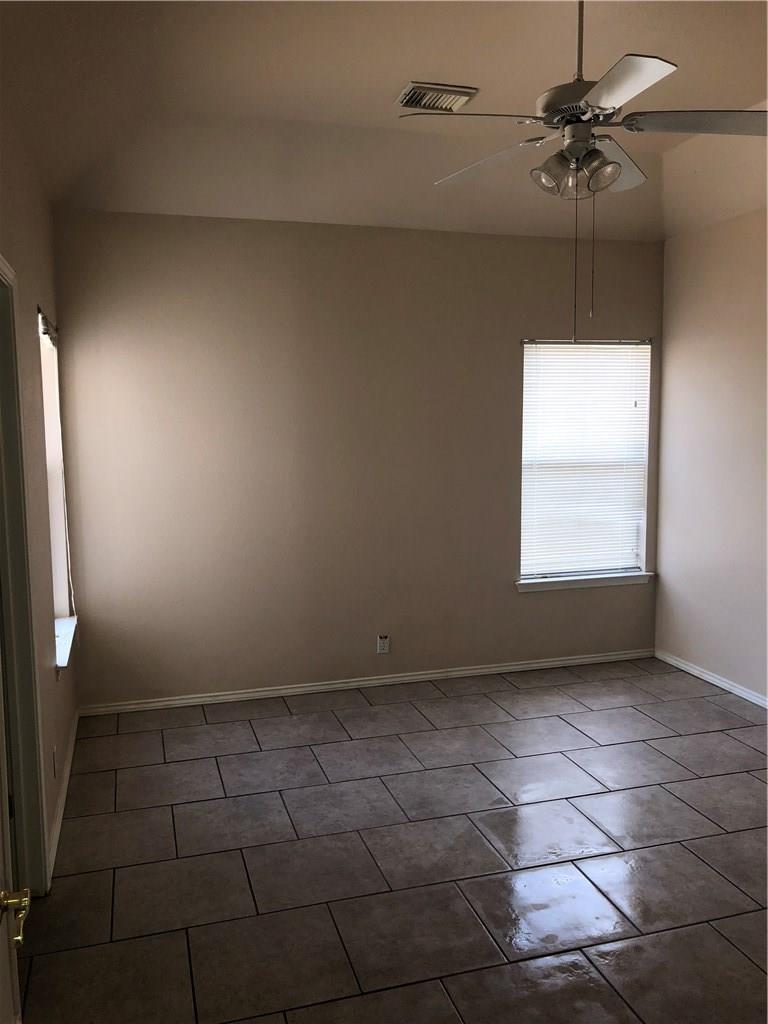2848 Southampton Way #a Property Photo 9