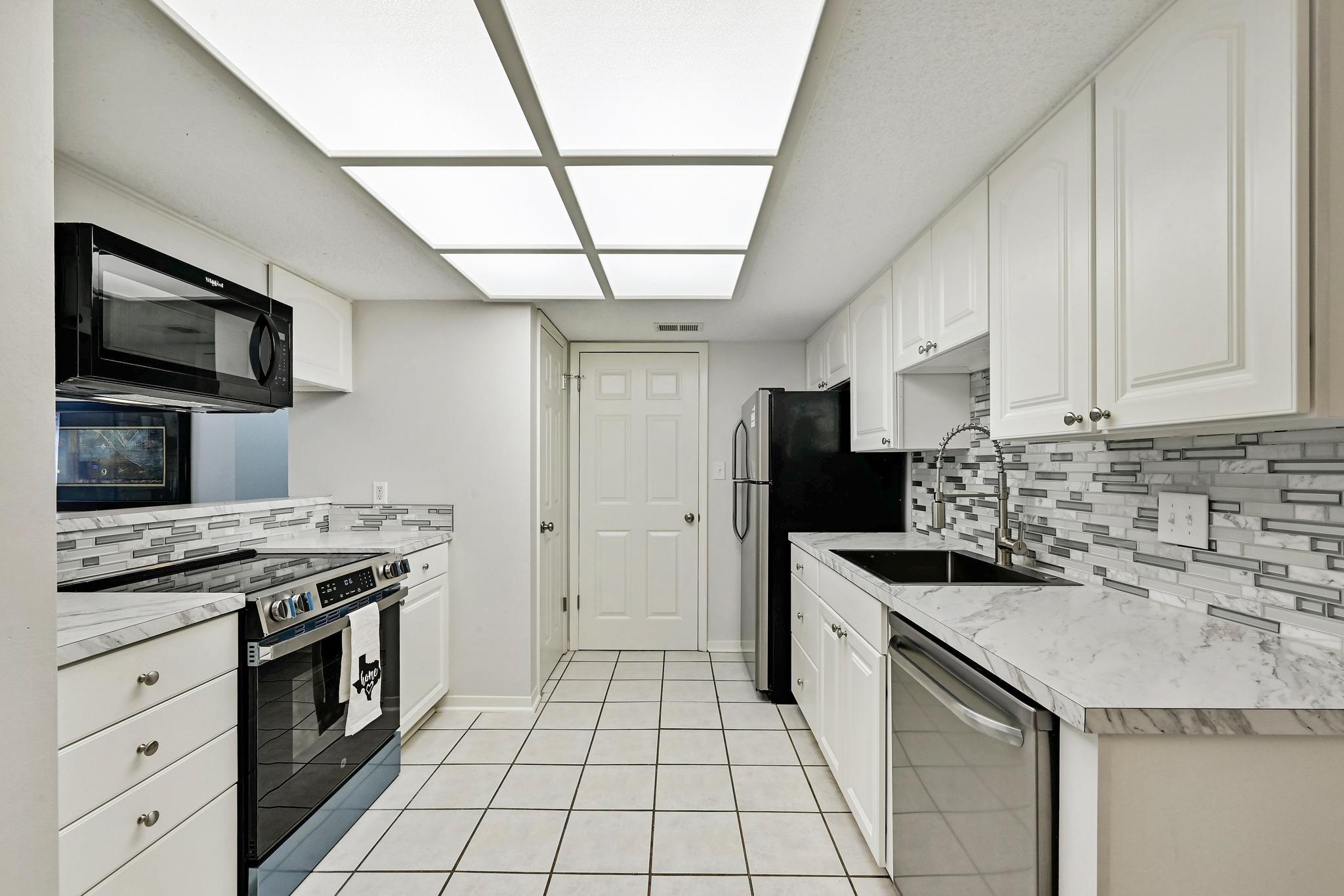 275 Mooring Cir #b Property Photo 11