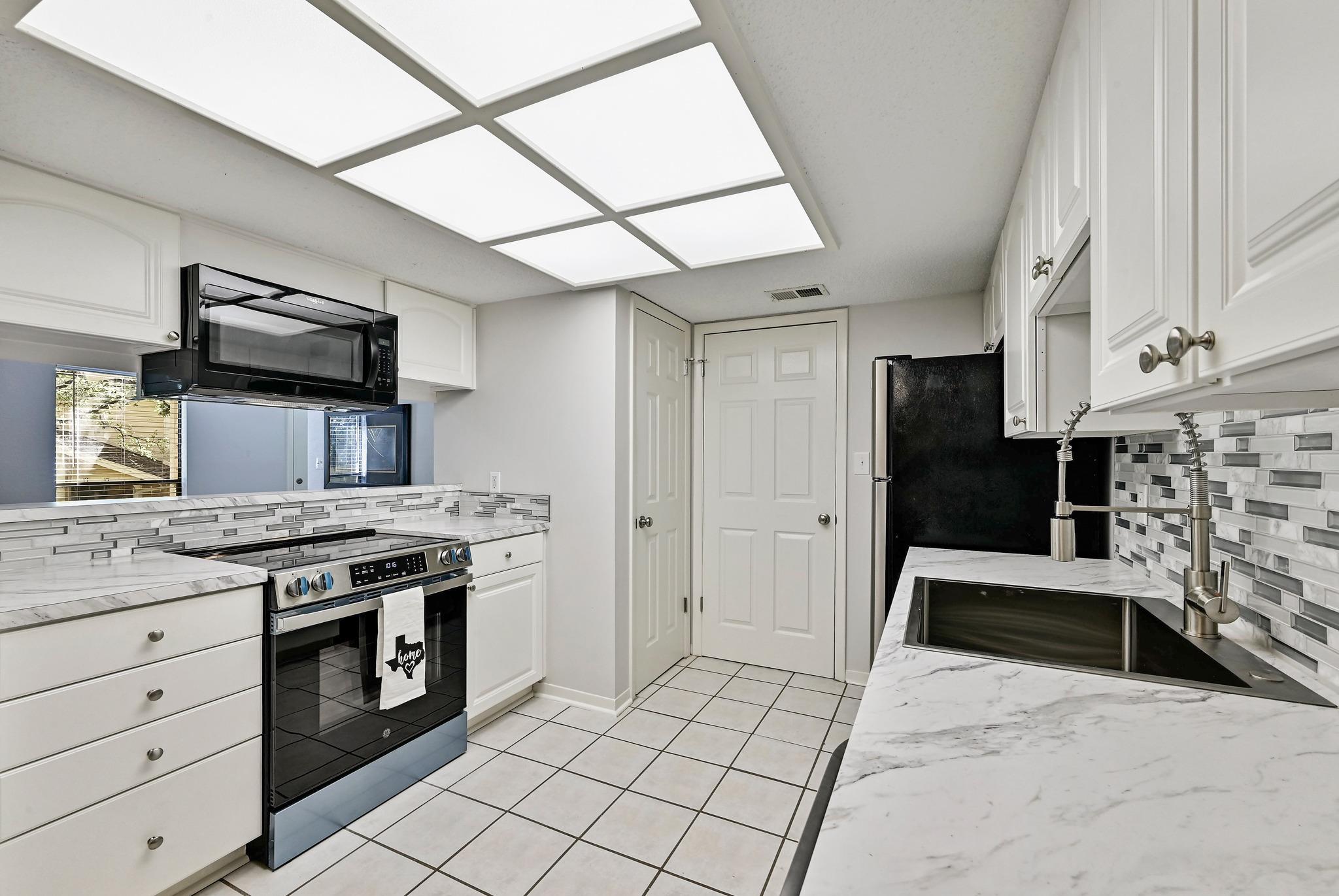 275 Mooring Cir #b Property Photo 12