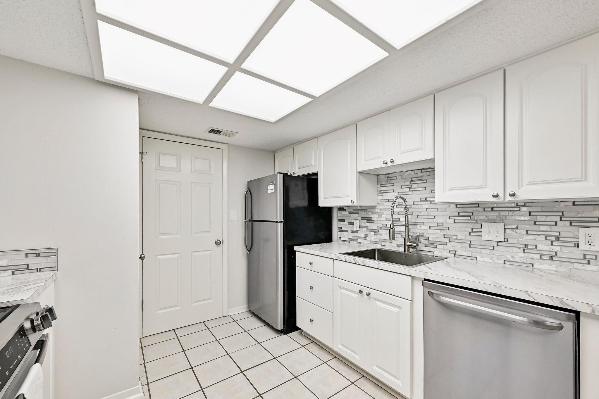 275 Mooring Cir #b Property Photo 15