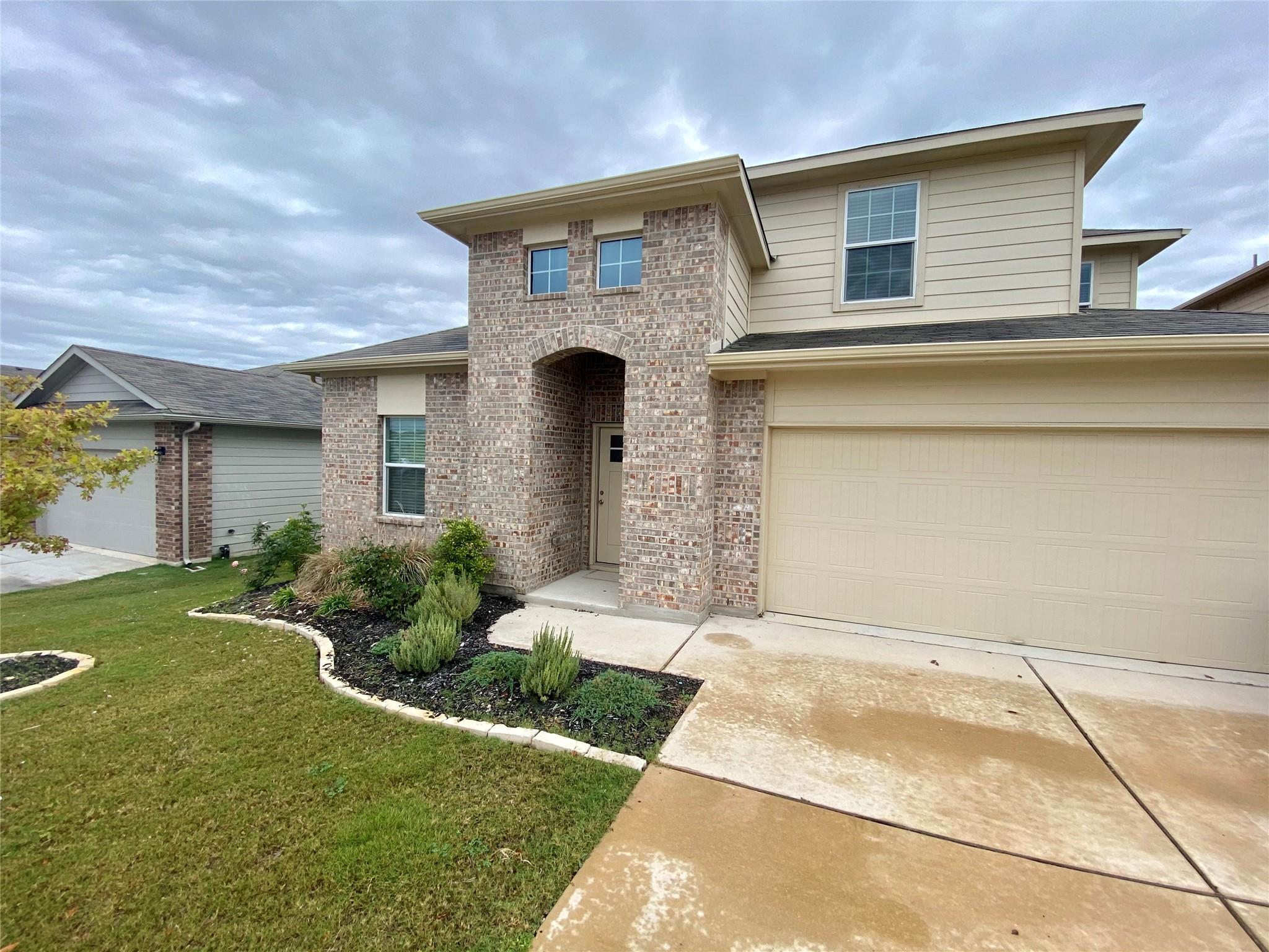 632 Donegal Ln Property Photo 1