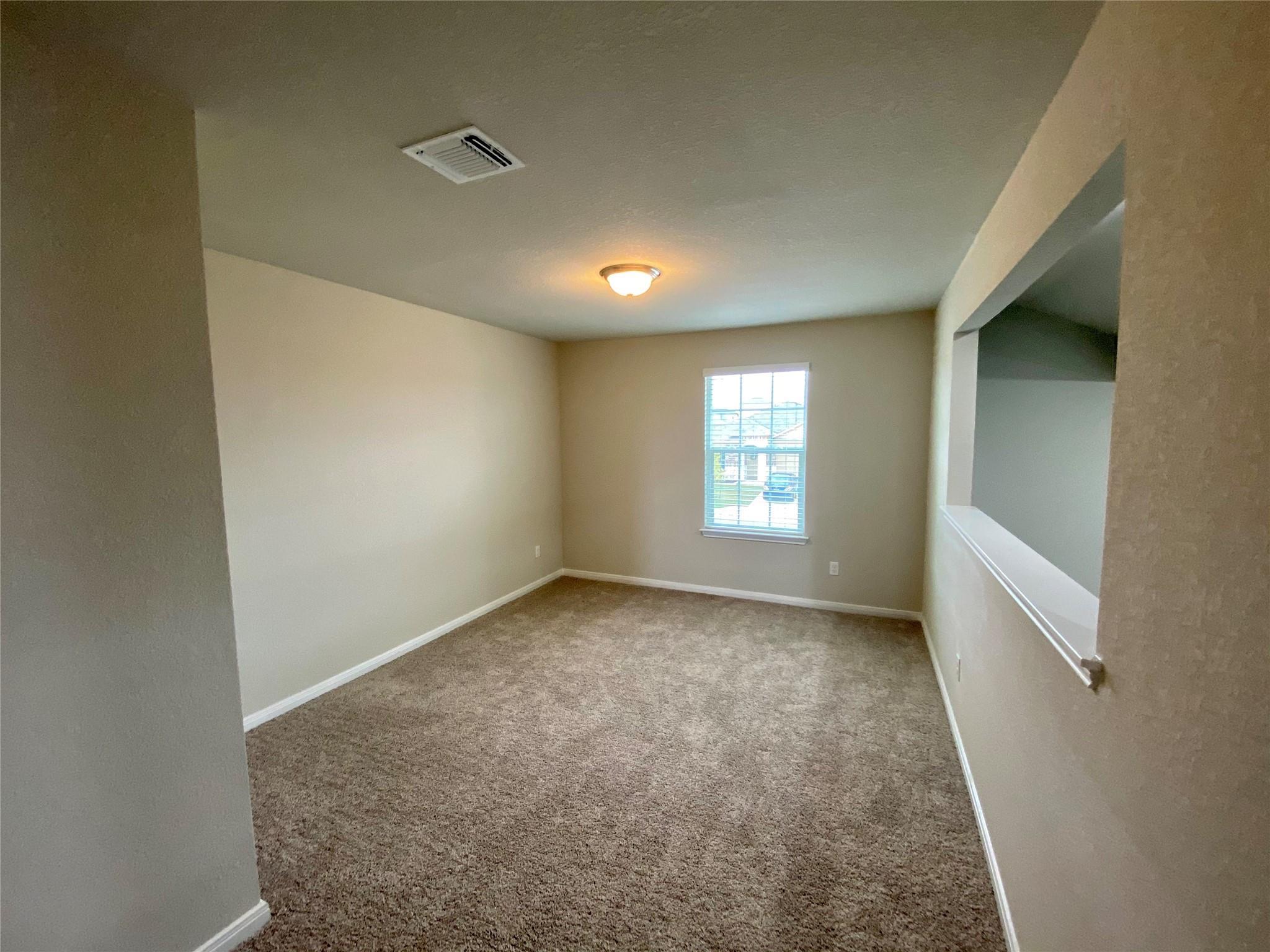 632 Donegal Ln Property Photo 12