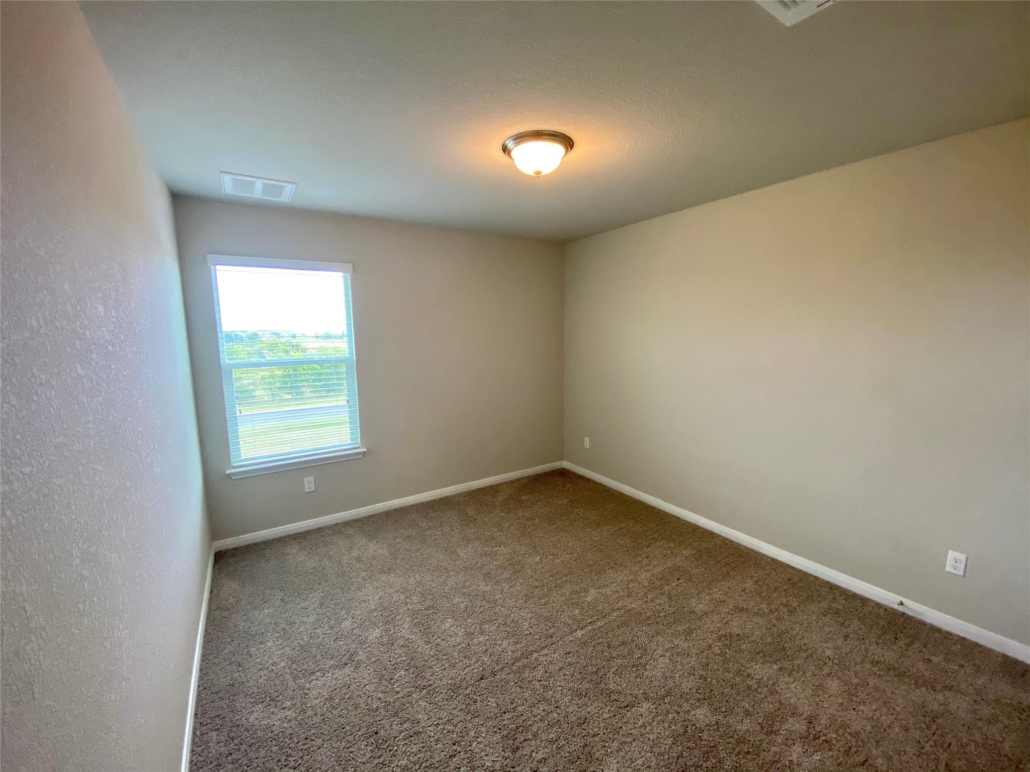 632 Donegal Ln Property Photo 15