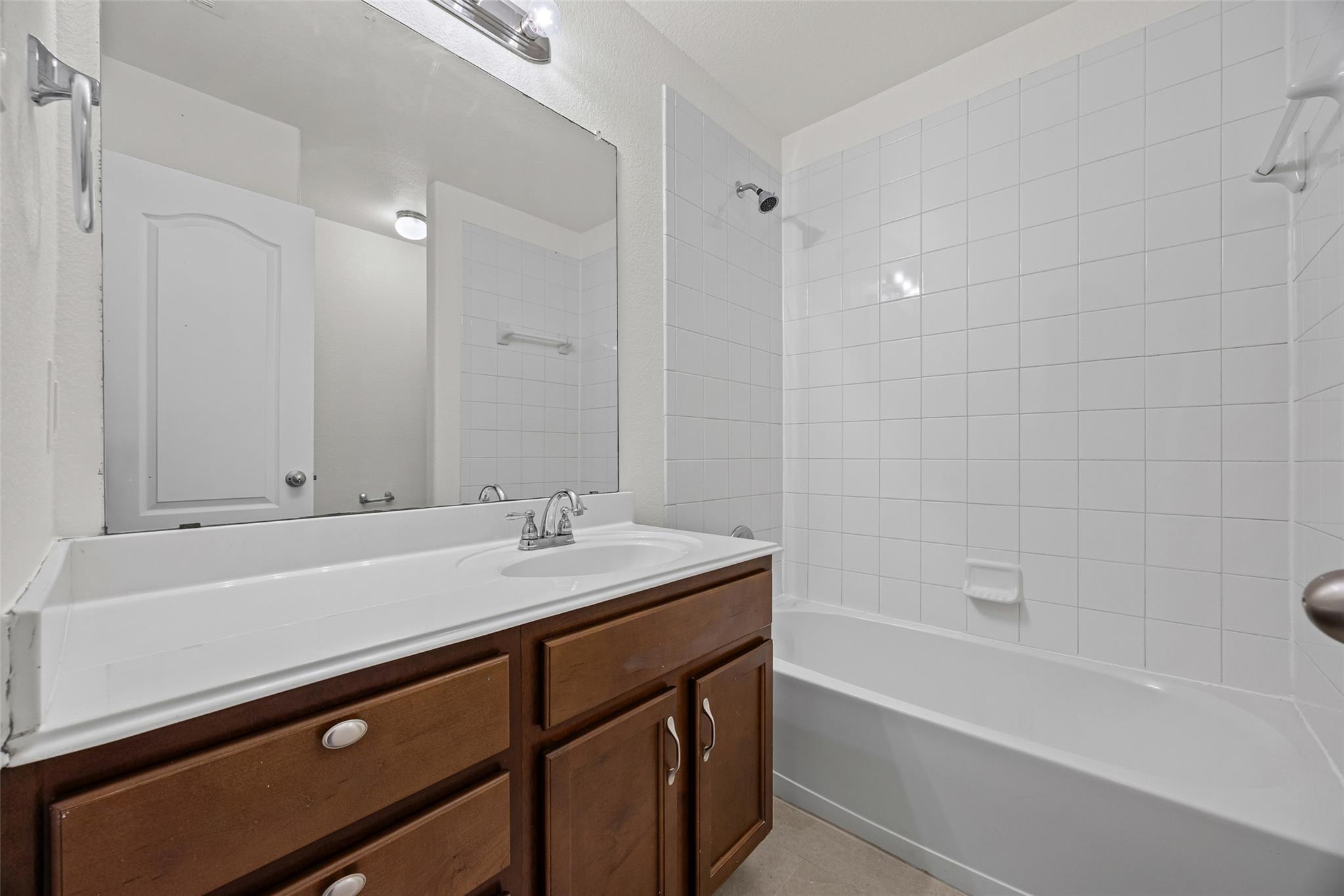 229 Wicker Park Way Property Photo 5