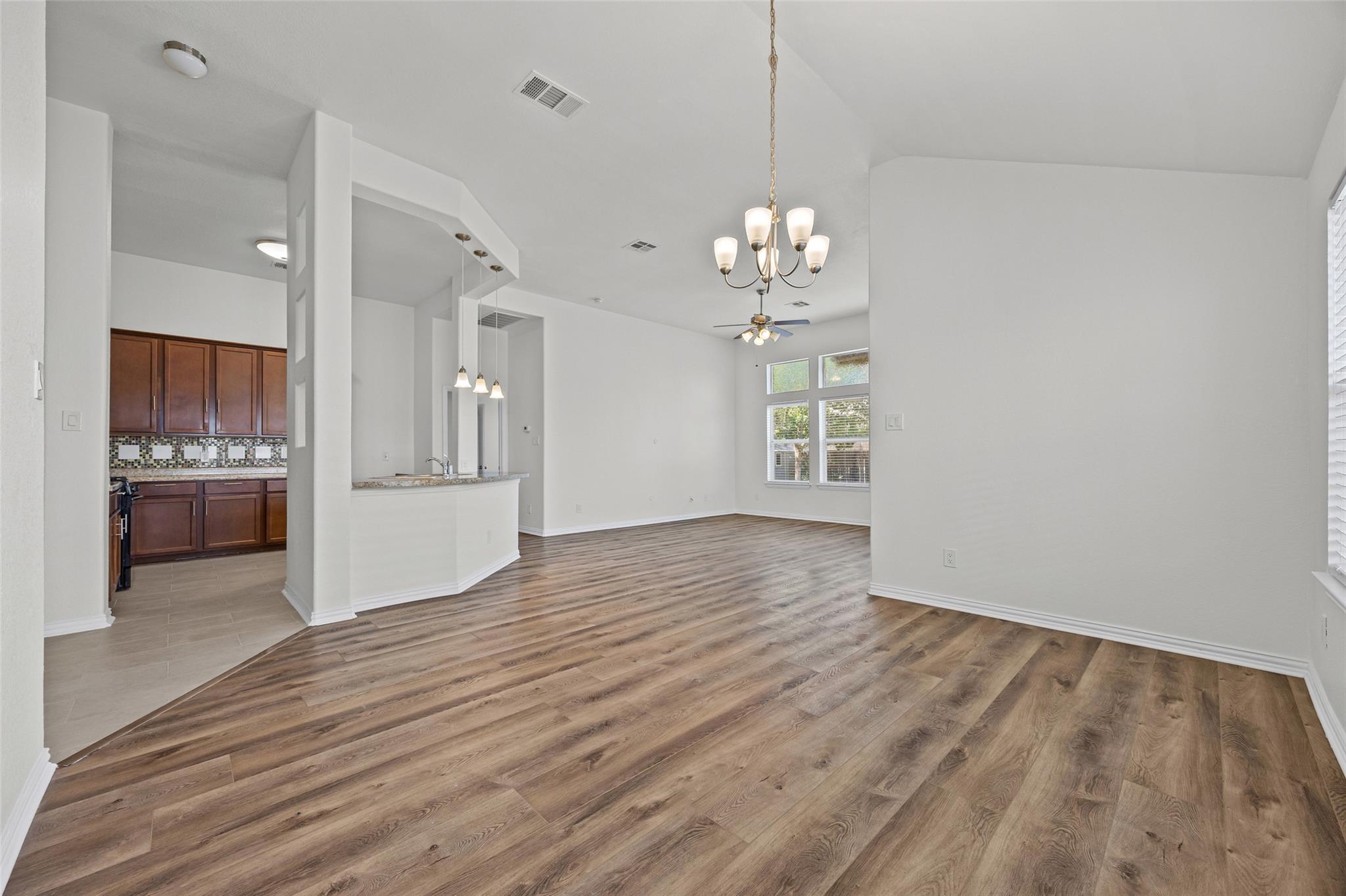 229 Wicker Park Way Property Photo 10