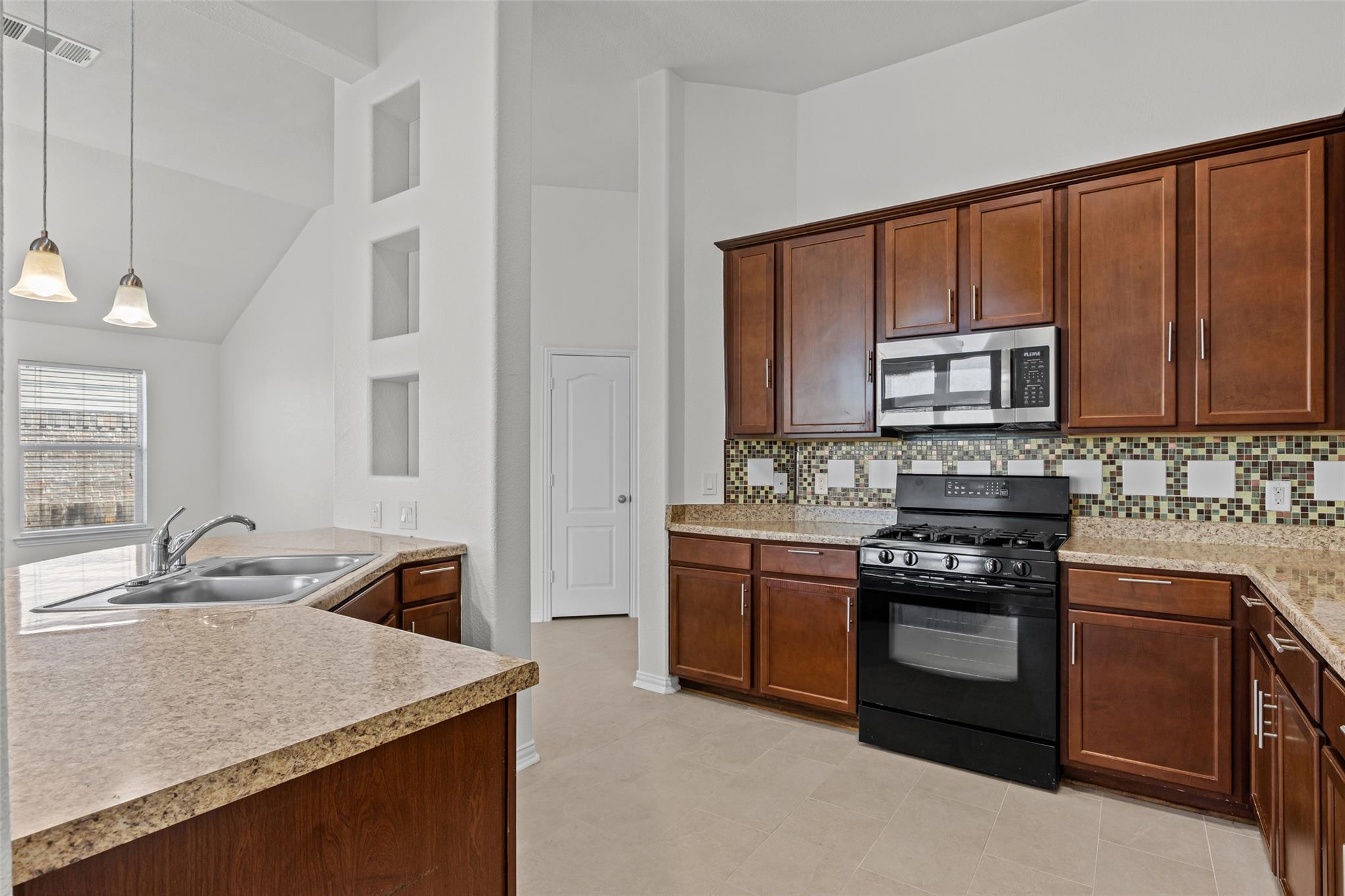 229 Wicker Park Way Property Photo 12