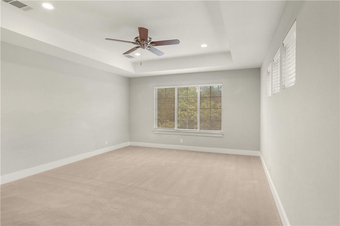 703 E 49th St #b Property Photo 11