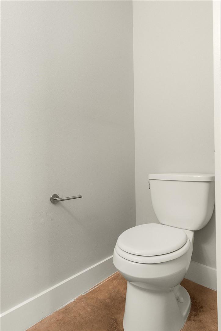 703 E 49th St #b Property Photo 13