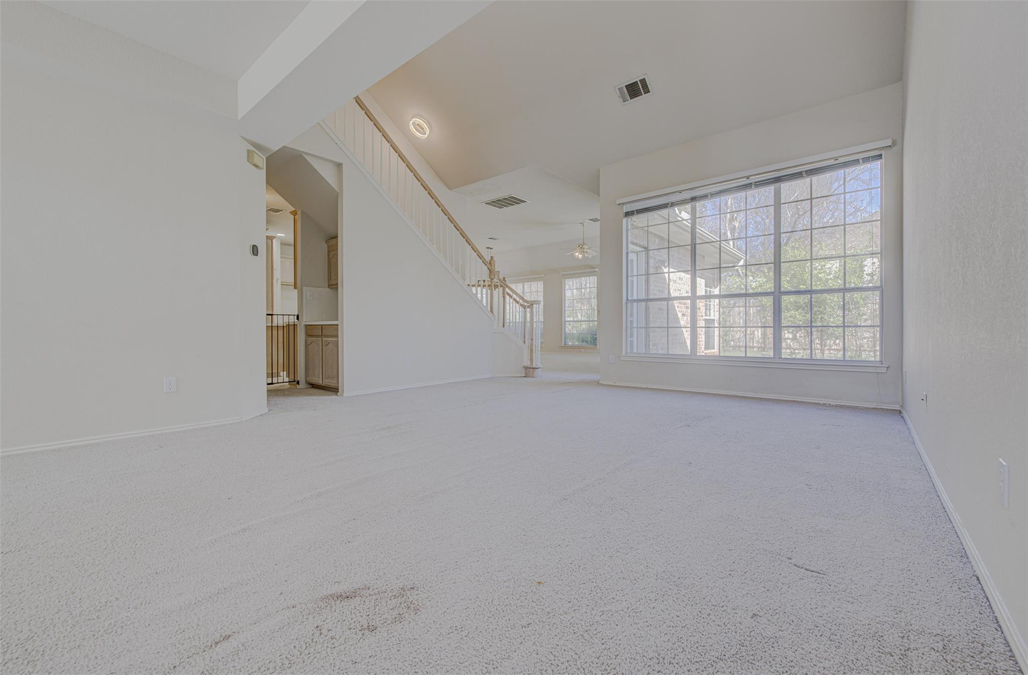 30011 Oakland Hills Dr Property Photo 5