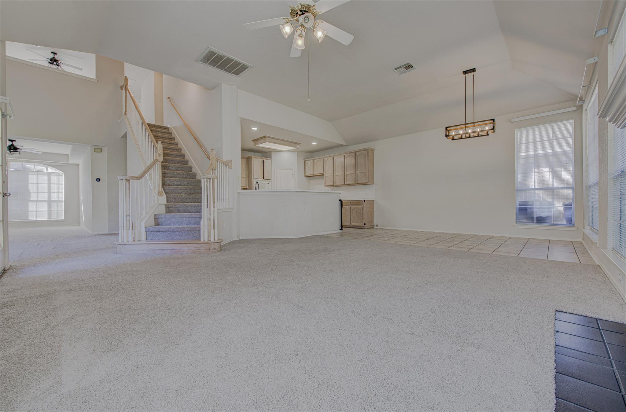 30011 Oakland Hills Dr Property Photo 9
