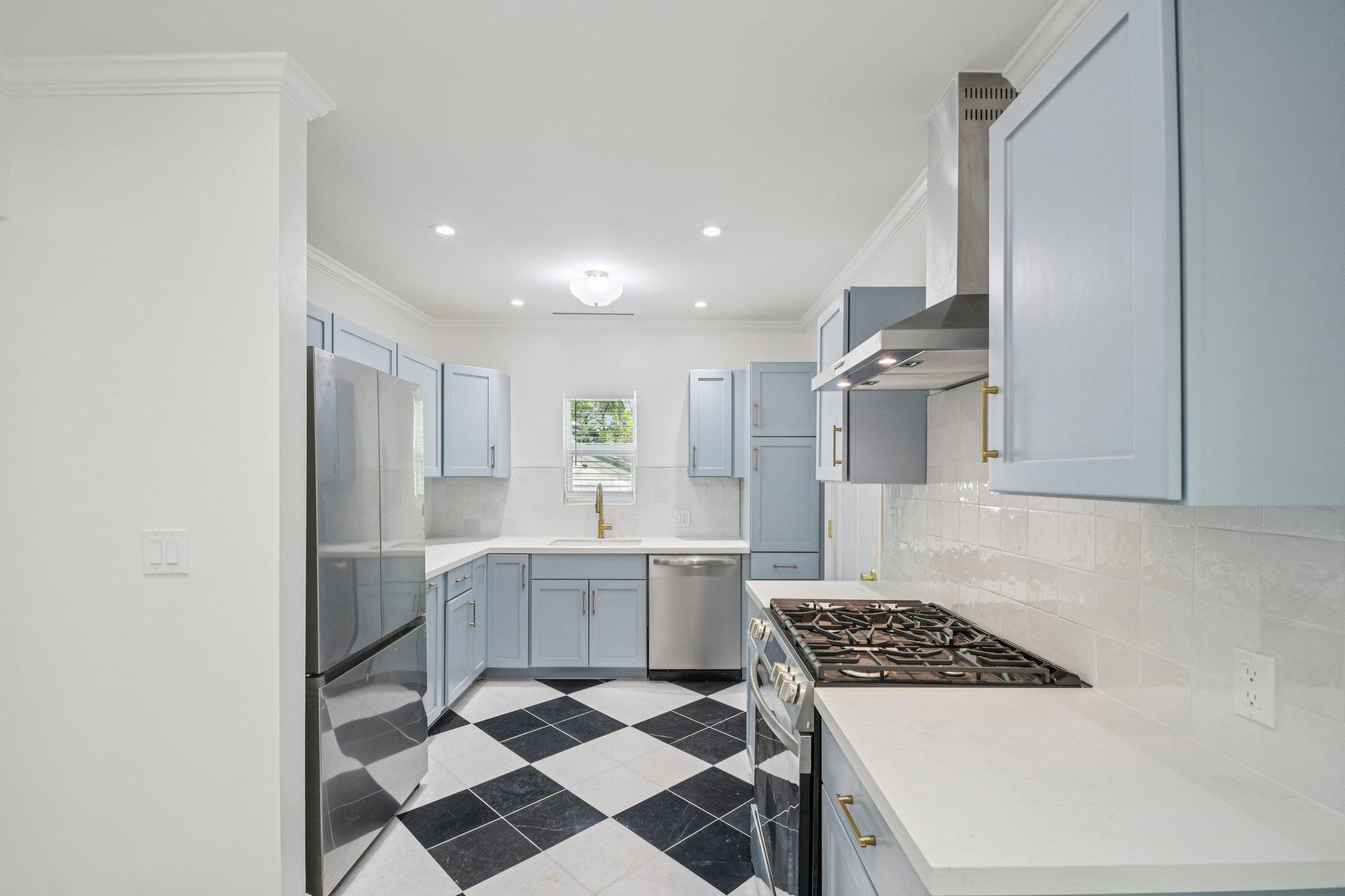 1205 Alta Vista Ave #b Property Photo 7