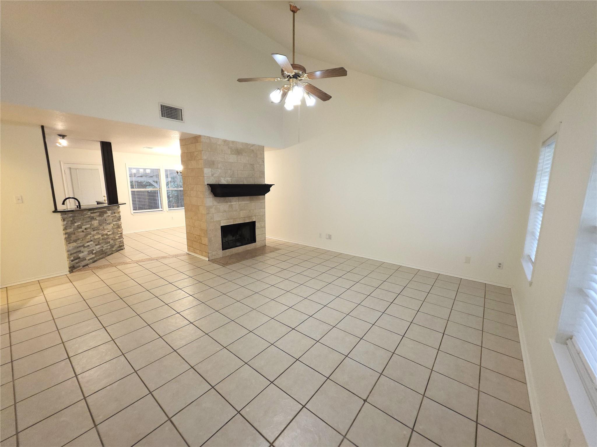 1600 Hollow Tree Blvd Property Photo 2